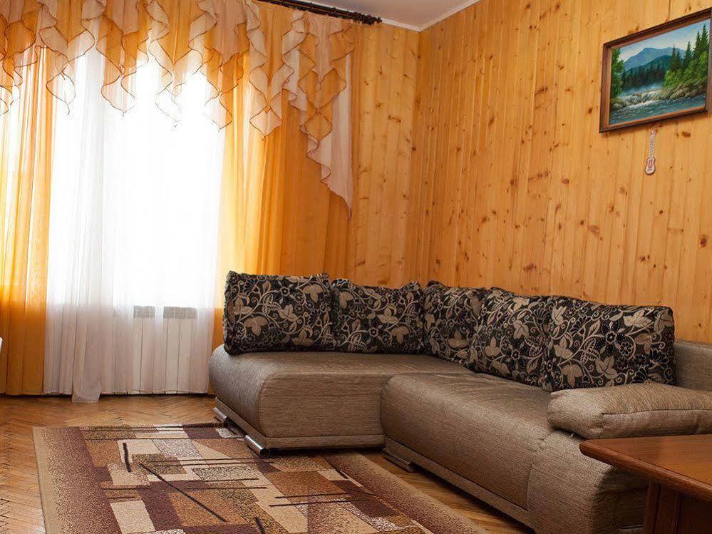 Ялинка Готель Viskiv Kültér fotó